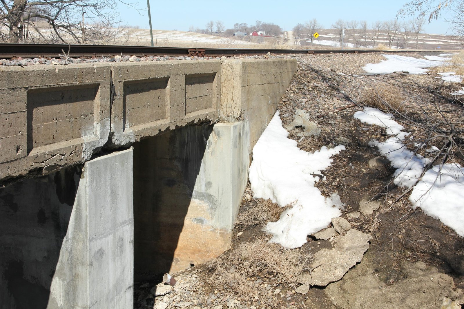 North abutment
